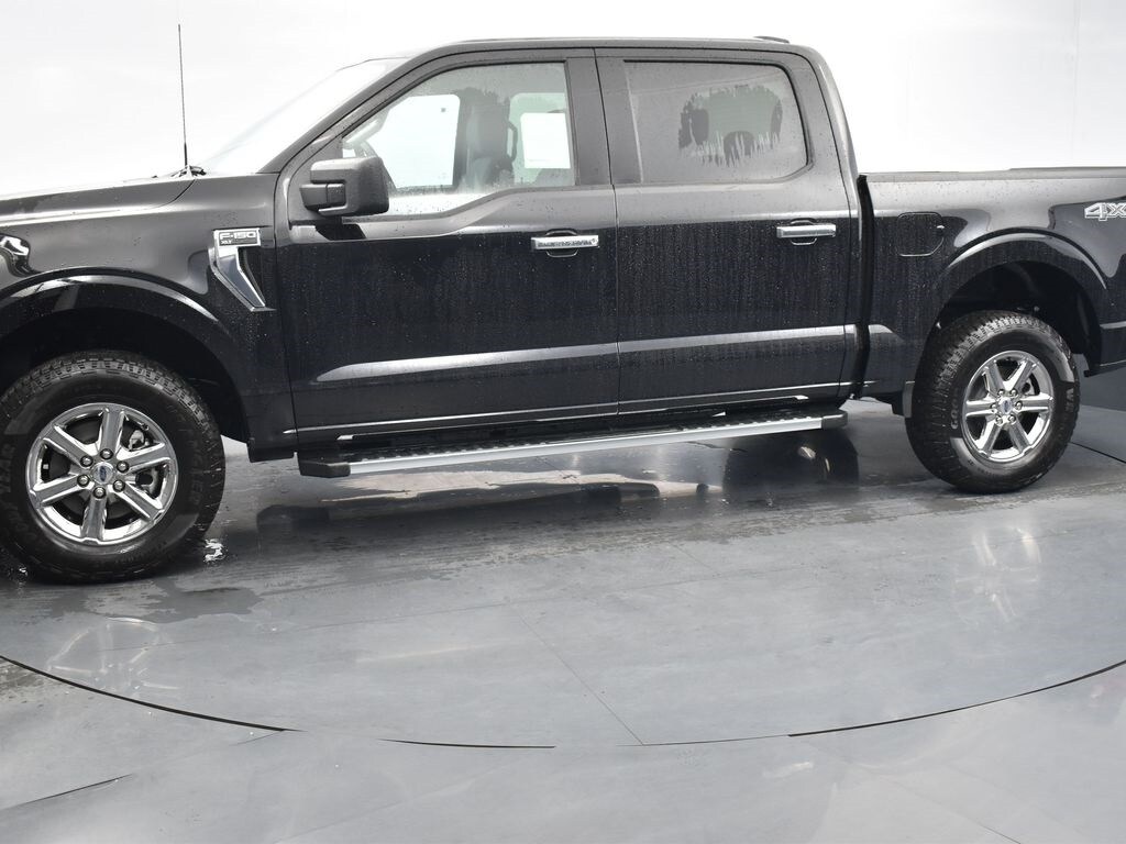 New 2025 Ford F-150 XLT Truck SuperCrew Cab