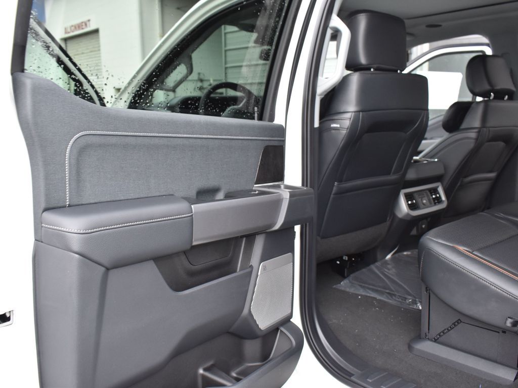 2025 Ford F-350 Super Duty Lariat - Photo 16