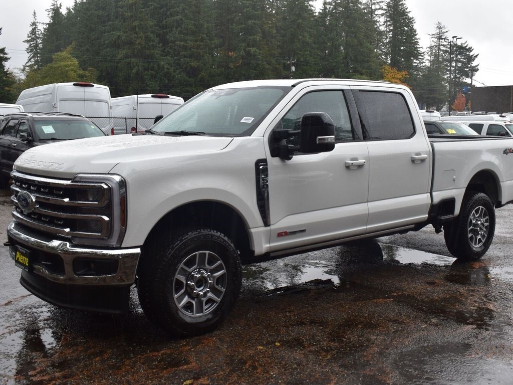 New 2025 Ford F-350 Lariat Truck Crew Cab