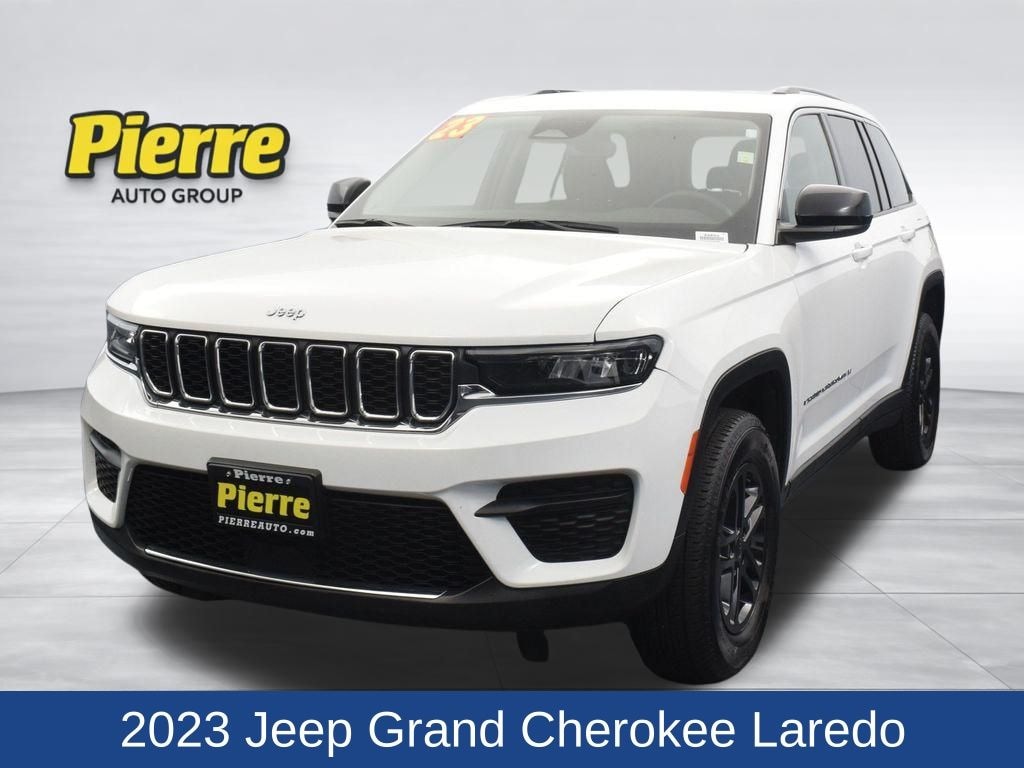Used 2023 Jeep Grand Cherokee Laredo SUV