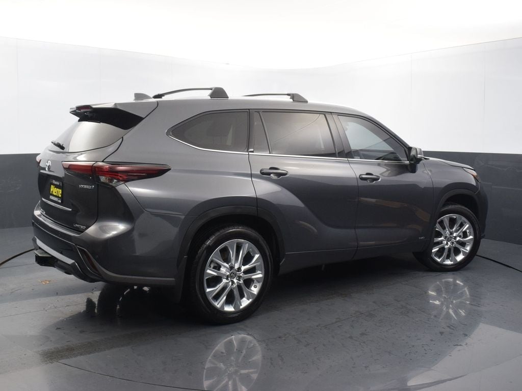 Used 2024 Toyota Highlander Hybrid Limited SUV