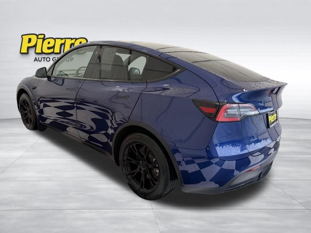 Used 2021 Tesla Model Y Standard Range with VIN 5YJYGDED6MF107644 for sale in Seattle, WA