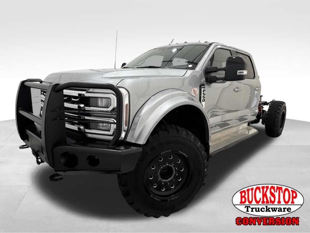 2024 Ford F-550 Super Duty Chassis Cab Lariat's photo