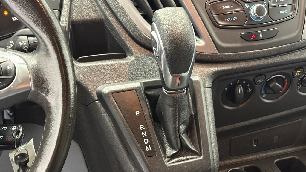 2019 Ford Transit Passenger Van XLT - Photo 39