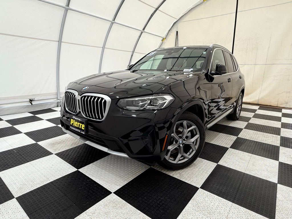 2023 BMW X3 30i's photo