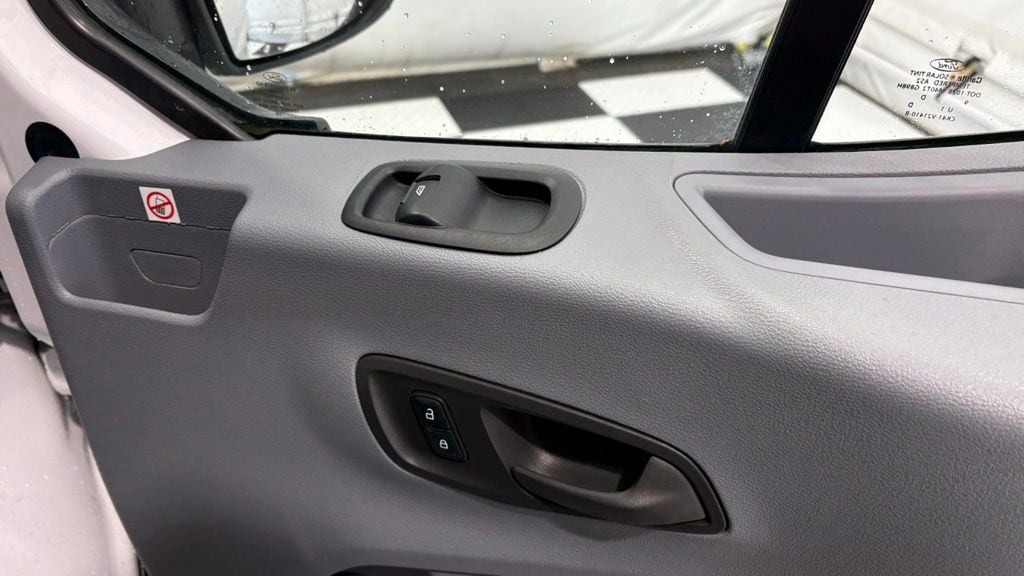 2019 Ford Transit Passenger Van XLT - Photo 21