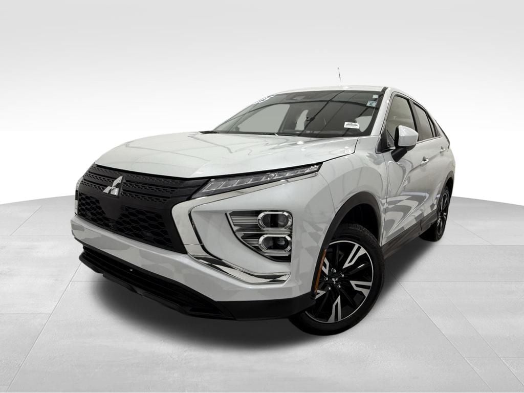 2025 Mitsubishi Eclipse Cross SE's photo
