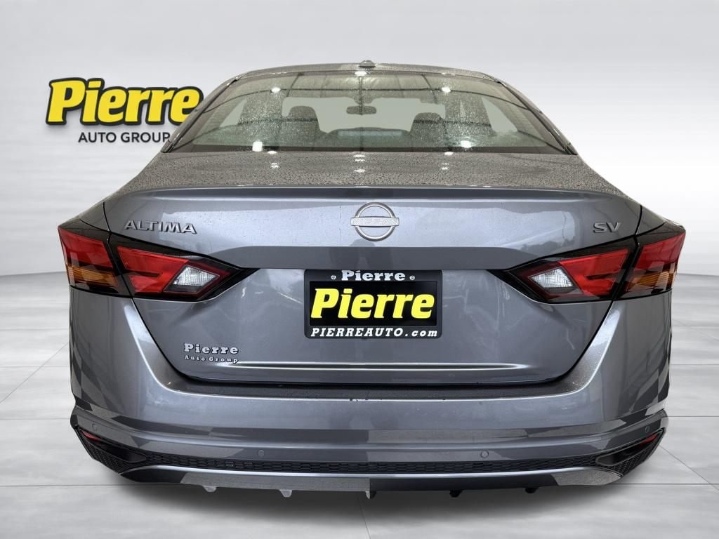 Used 2024 Nissan Altima 2.5 SV Sedan