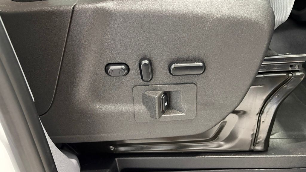 2019 Ford Transit Passenger Van XLT - Photo 19