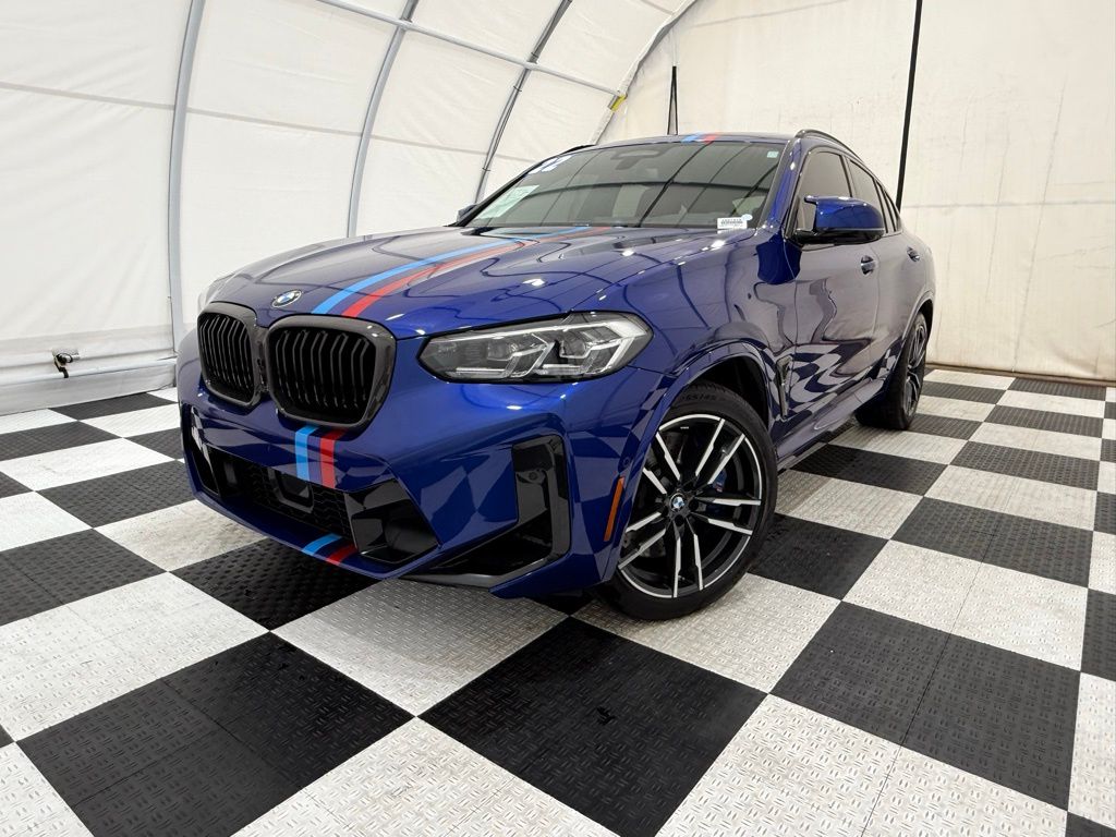 2022 BMW X4 M Base's photo