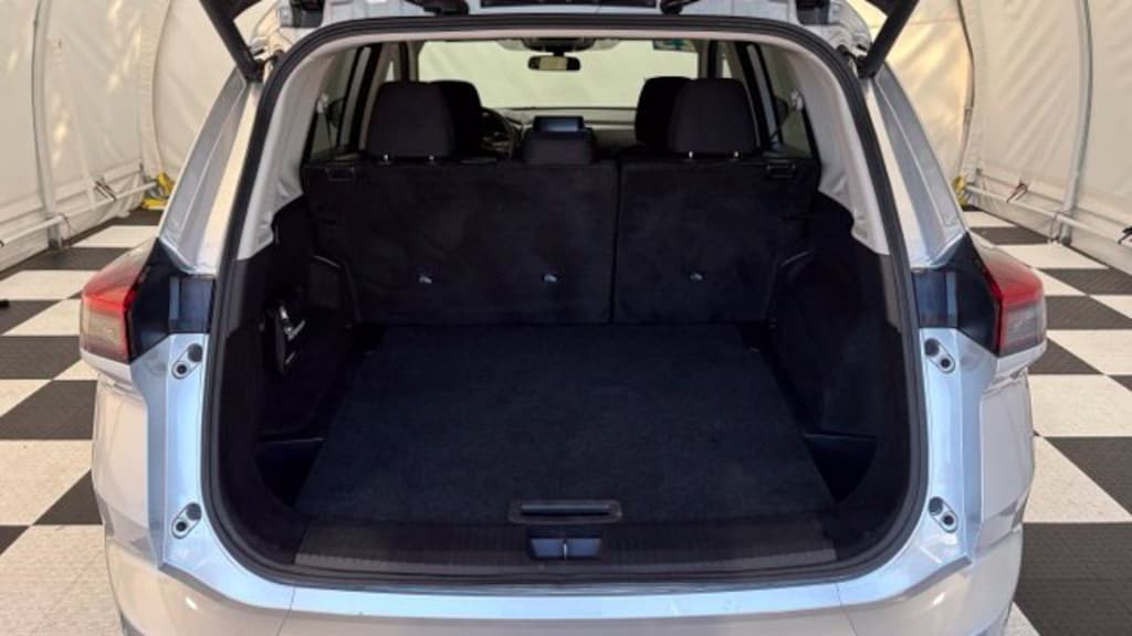 Used 2025 Nissan Rogue SV SUV