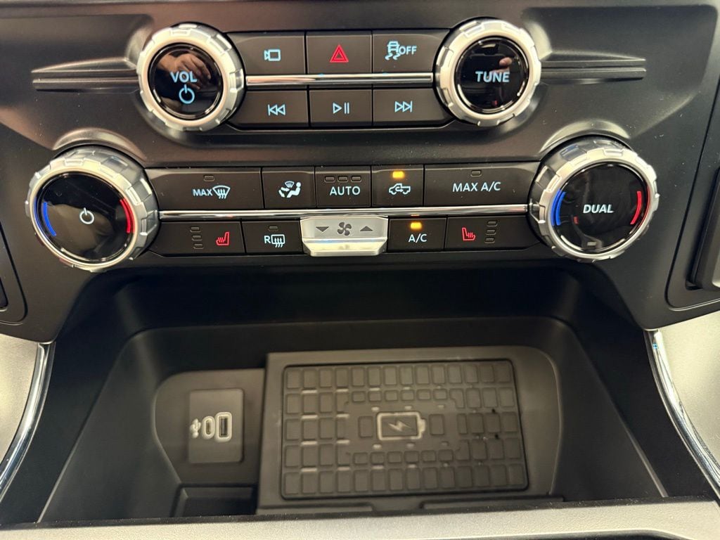 2025 Ford F-150 XLT - Photo 40