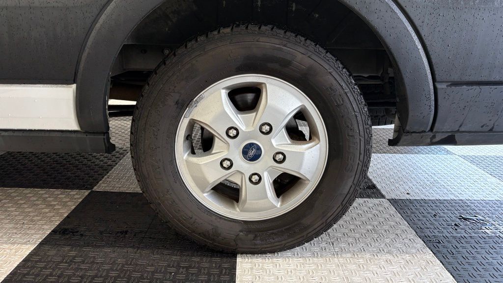 2019 Ford Transit Passenger Van XLT - Photo 11