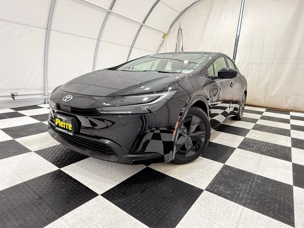 2024 Toyota Prius LE's photo