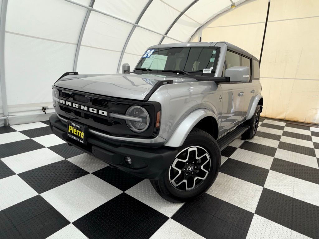 2024 Ford Bronco Outer Banks's photo
