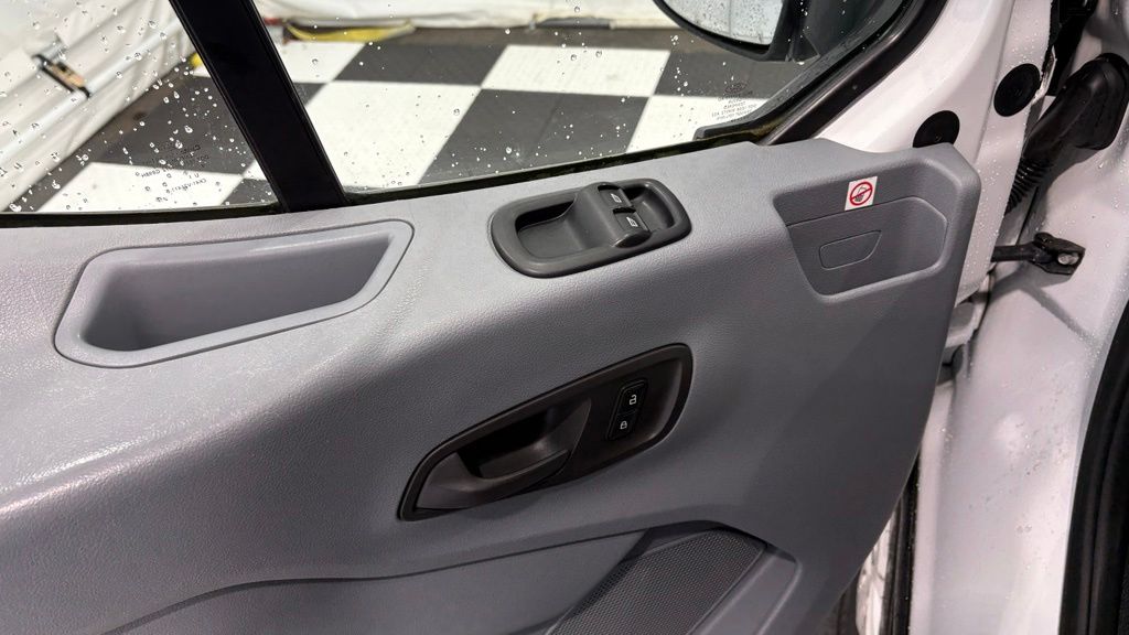 2019 Ford Transit Passenger Van XLT - Photo 16