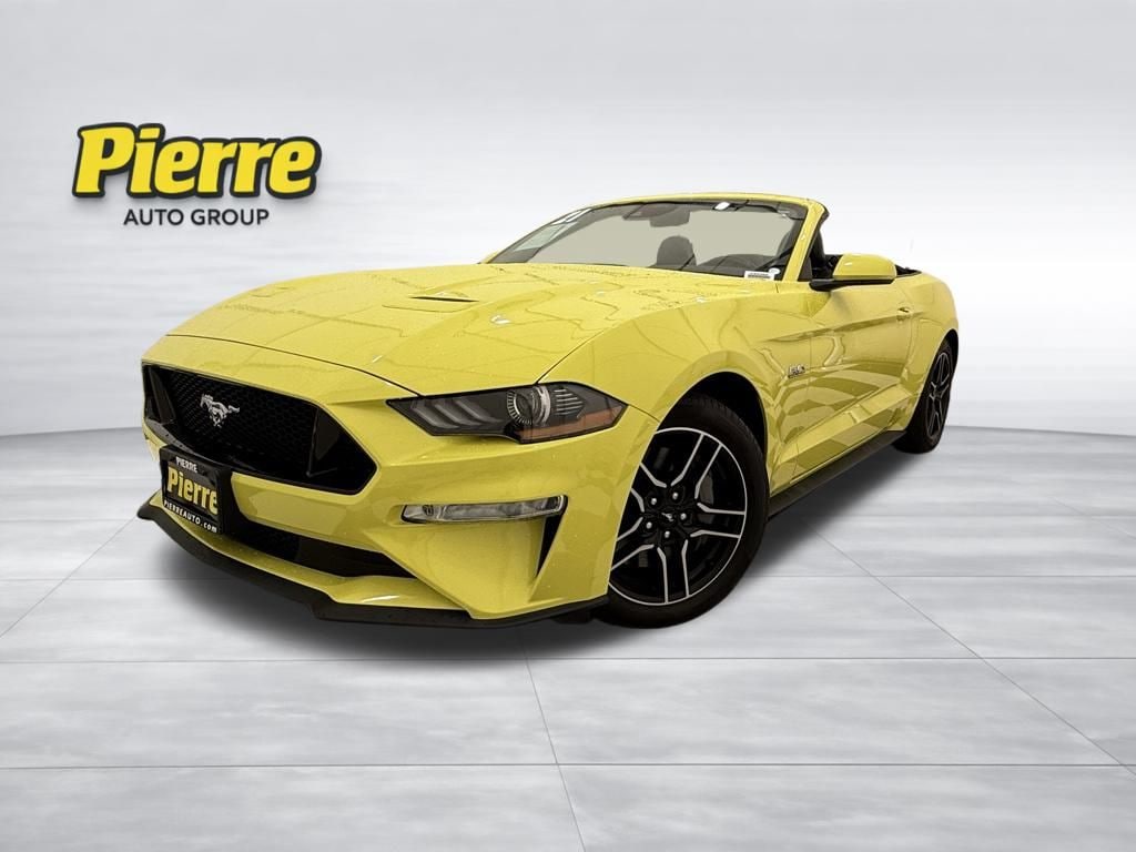 Voxcar FORD Mustang CONVERTIBLE in Grabber Yellow, SEATTLE