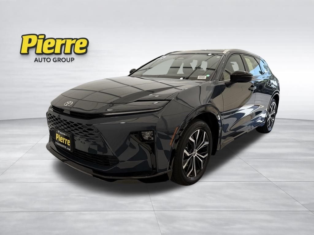 2025 Toyota Crown Signia XLE AWD's photo