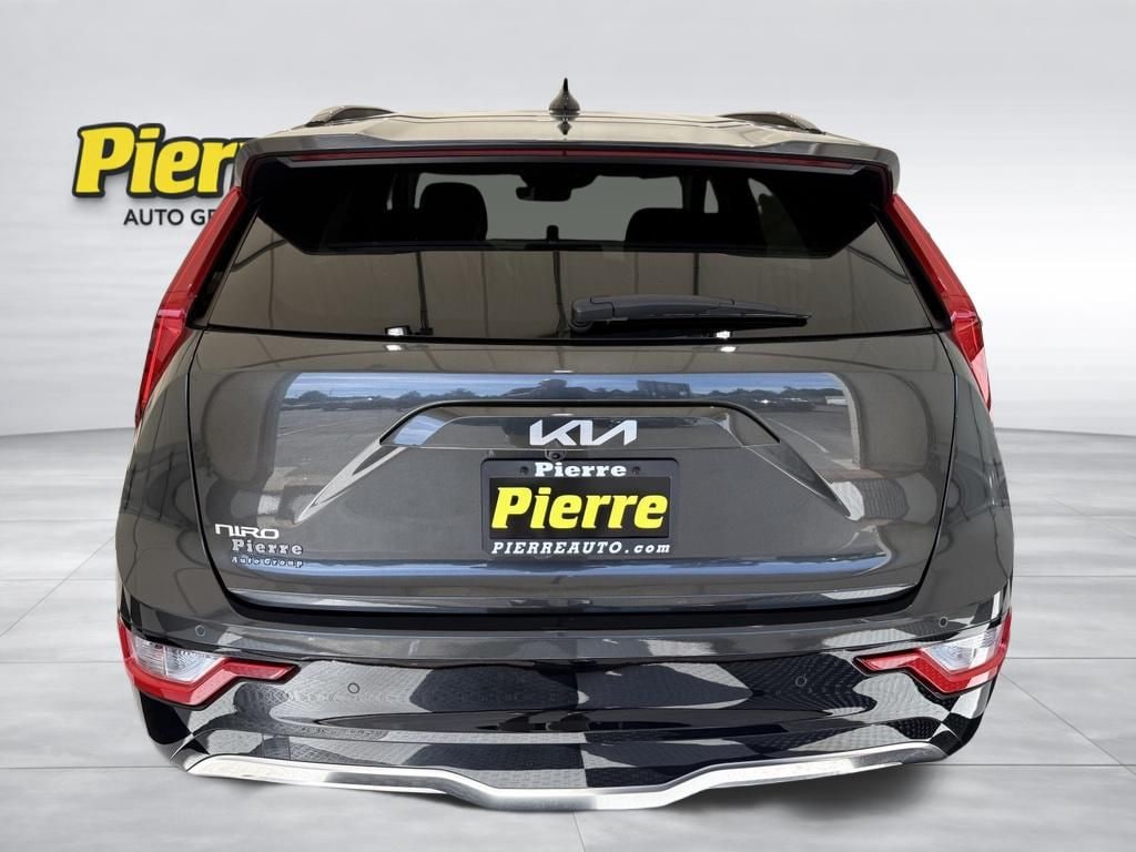 Used 2025 Kia Niro EV Wind SUV