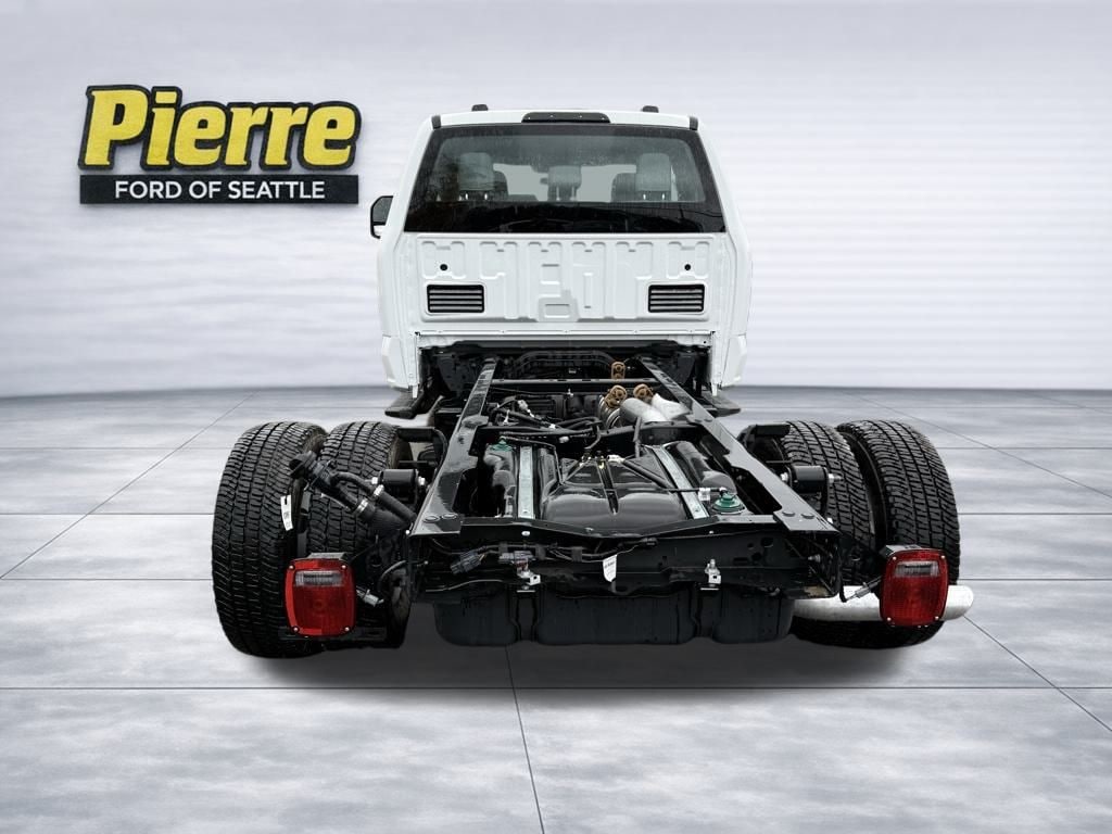 New 2025 Ford F-350 Chassis XL DRW Truck Super Cab