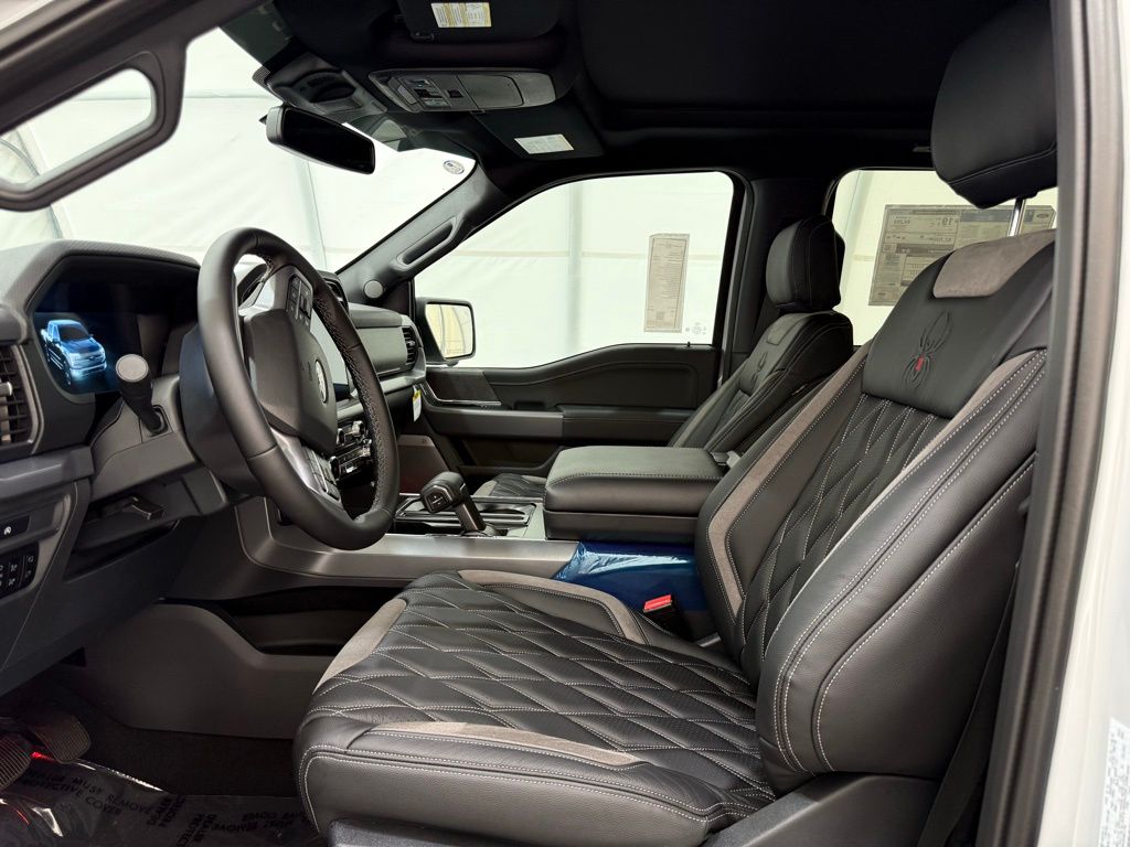 2025 Ford F-150 XLT - Photo 12