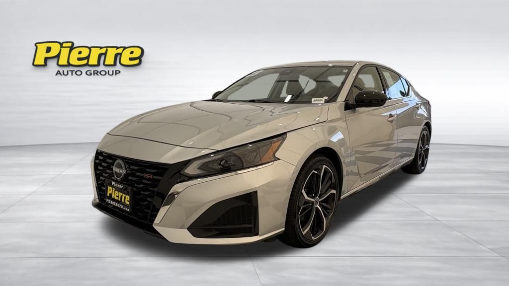 2023 Nissan Altima SR