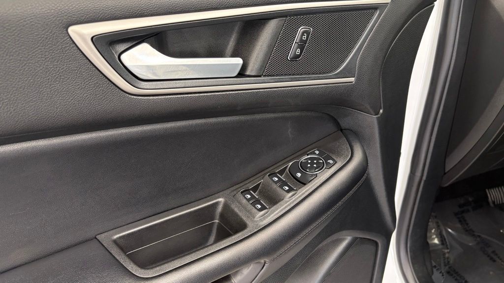 2023 Ford Edge SEL - Photo 17