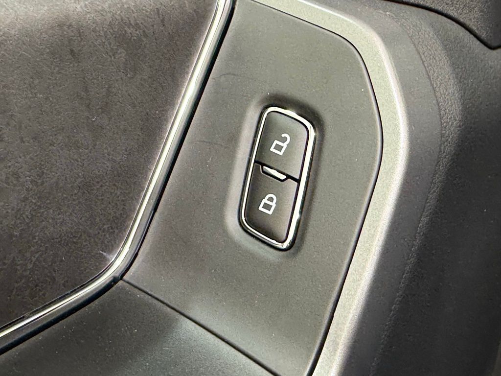 2025 Ford F-150 XLT - Photo 31