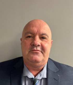 Staff member Daniel Ventler from ID_815018