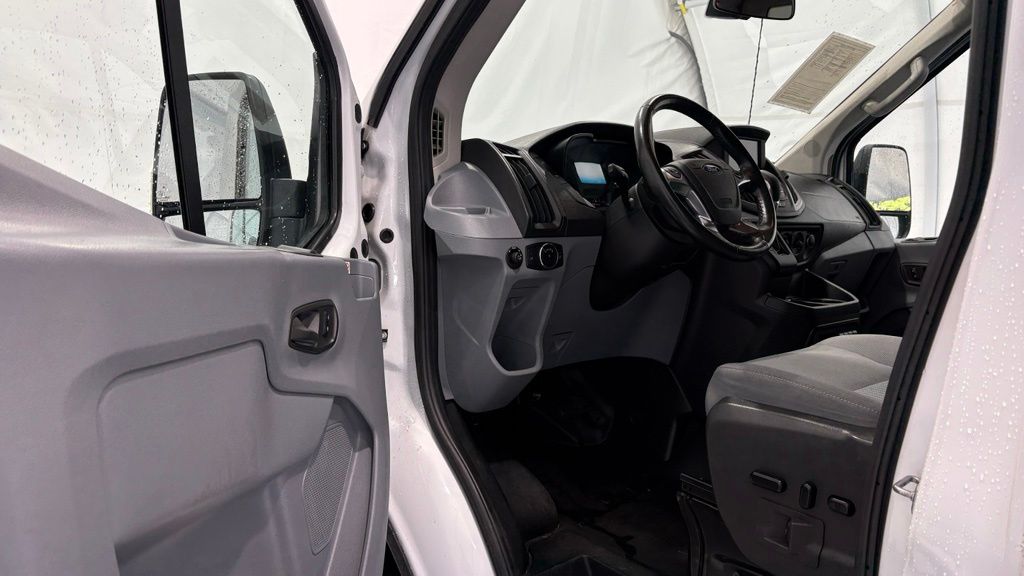 2019 Ford Transit Passenger Van XLT - Photo 29