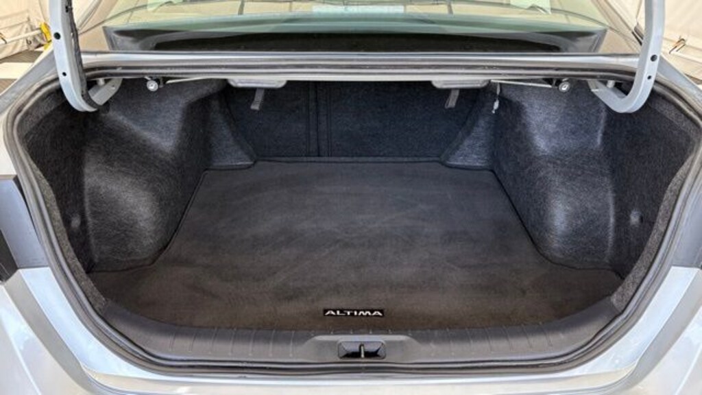 Used 2025 Nissan Altima 2.5 SV Sedan