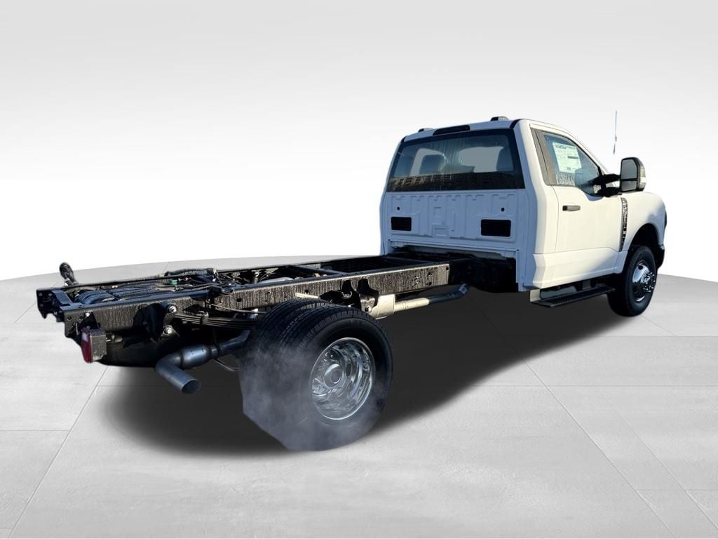 New 2026 Ford F-350 Chassis XL DRW Truck Regular Cab
