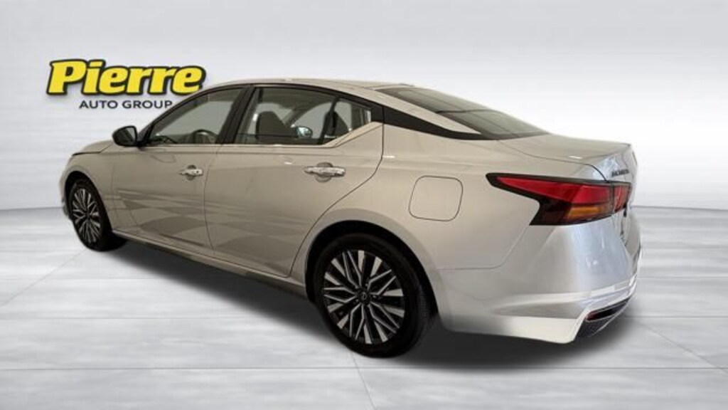 Used 2025 Nissan Altima 2.5 SV Sedan