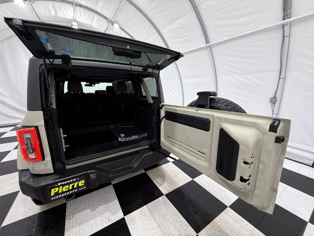 New 2025 Ford Bronco Outer Banks SUV