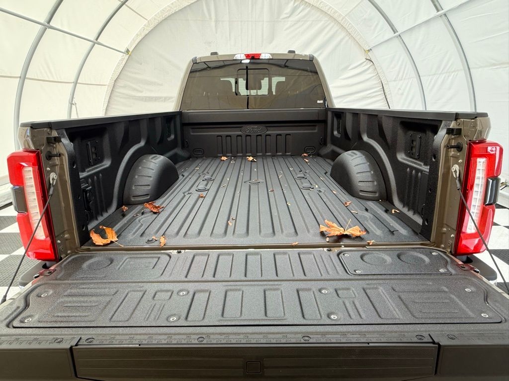 New 2026 Ford F-350 Lariat Truck Crew Cab