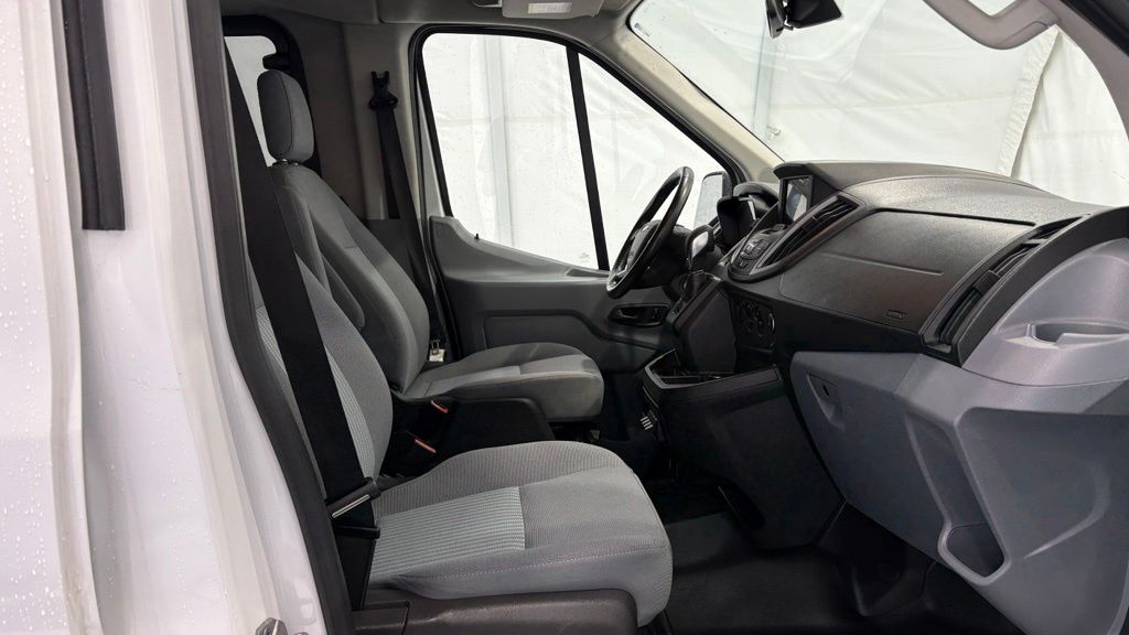 2019 Ford Transit Passenger Van XLT - Photo 17