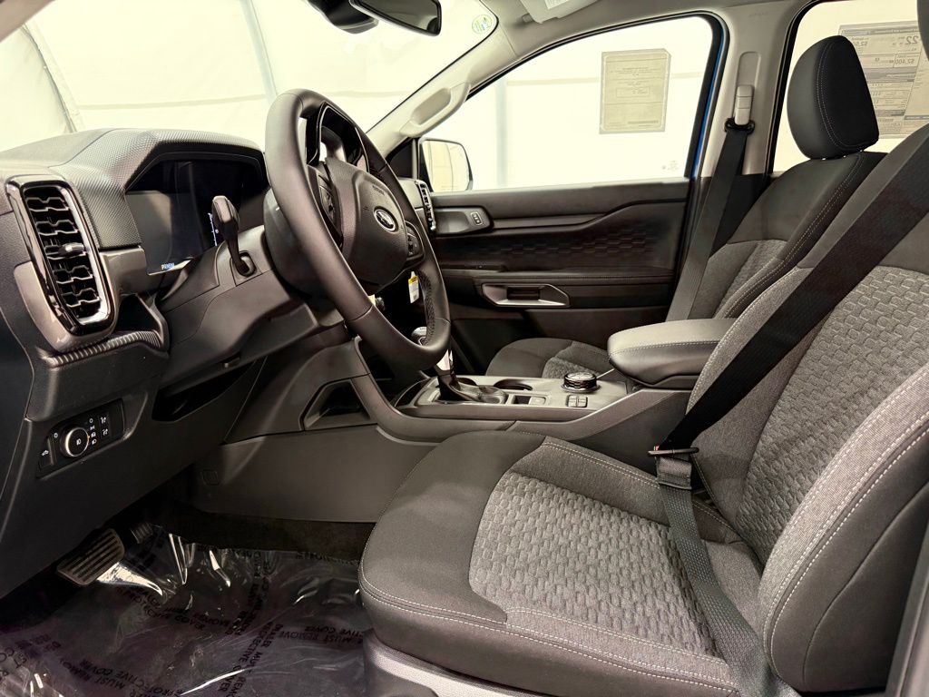 2025 Ford Ranger XLT - Photo 12