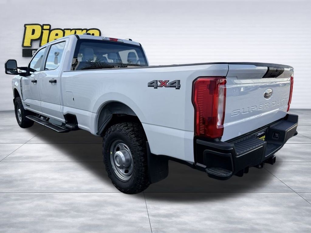 New 2026 Ford F-350 Truck Crew Cab