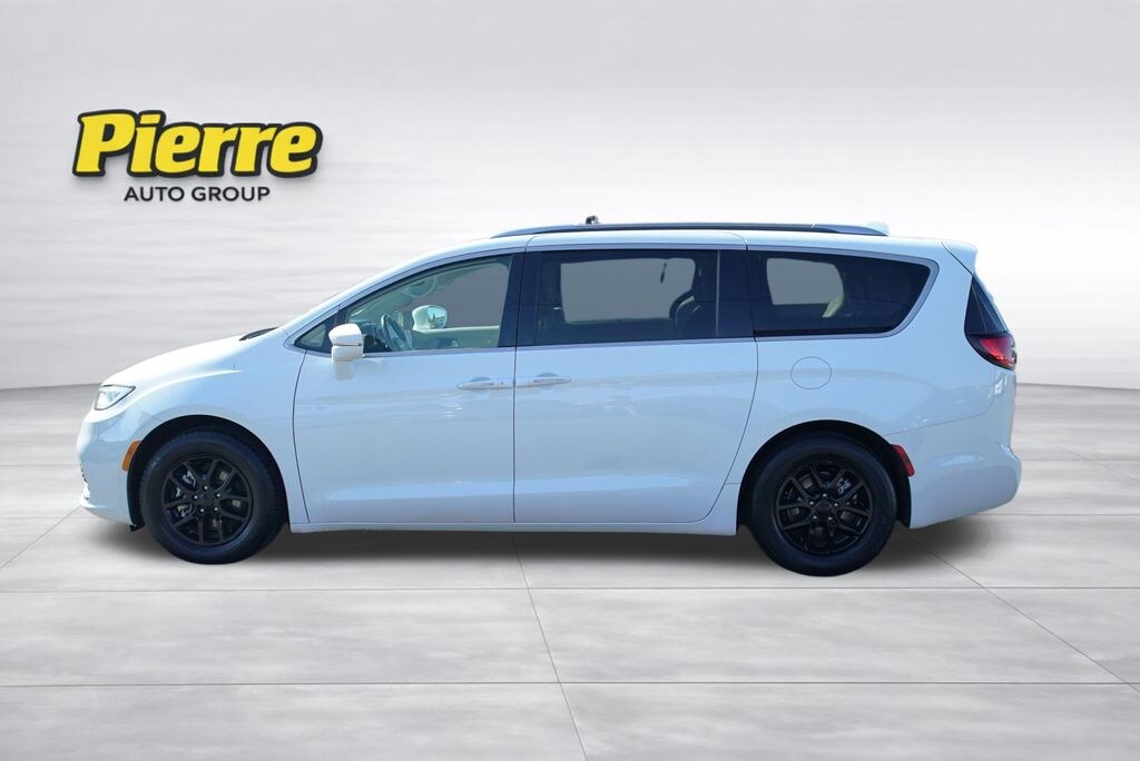 Used 2021 Chrysler Pacifica Touring L Van Passenger Van