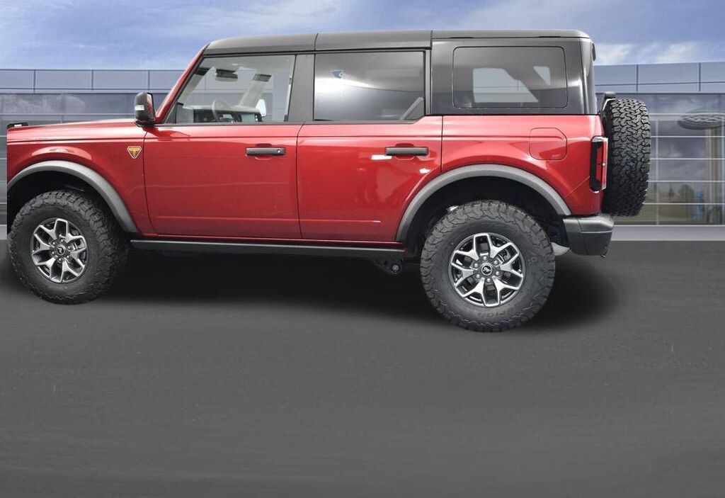 New 2025 Ford Bronco Badlands SUV