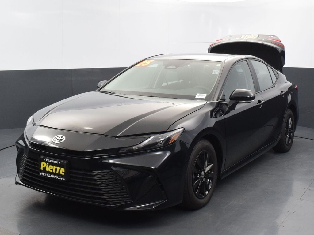 2025 Toyota Camry LE photo 2