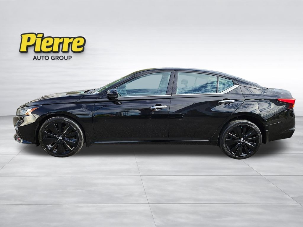 Used 2022 Nissan Altima 2.5 Platinum Sedan