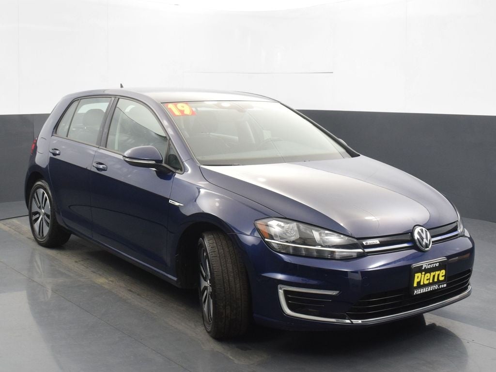 2019 Volkswagen e-Golf SE photo 3