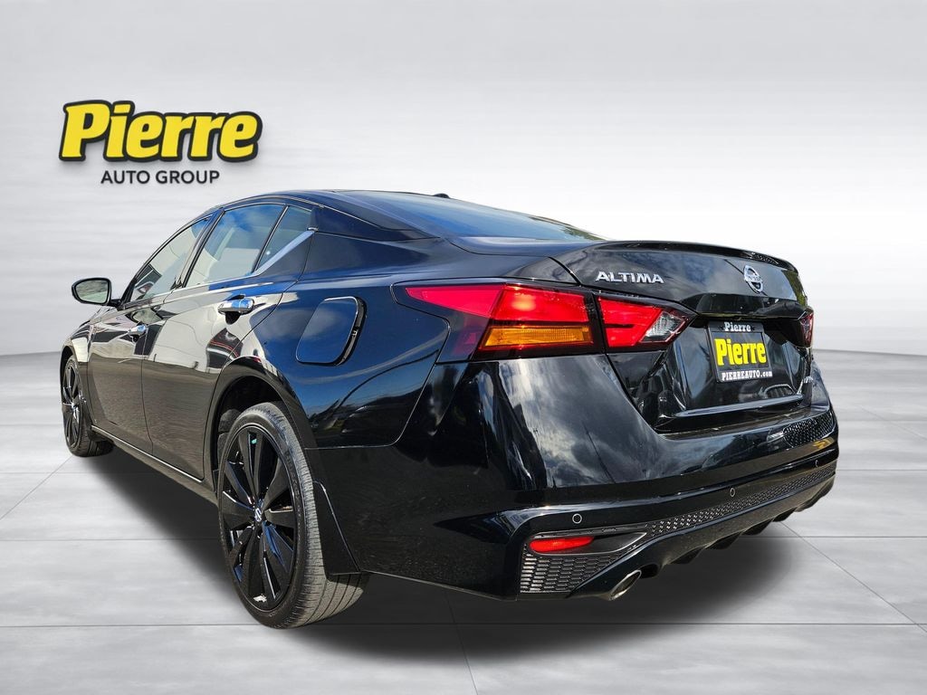 Used 2022 Nissan Altima 2.5 Platinum Sedan