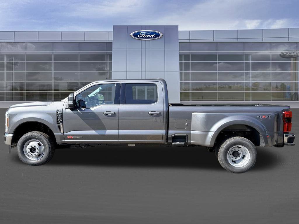 New 2026 Ford F-350 XLT DRW Truck Crew Cab