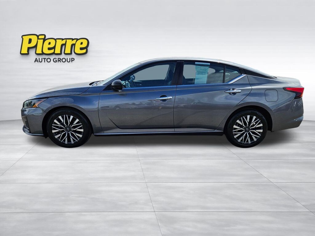 Used 2024 Nissan Altima 2.5 SV Sedan