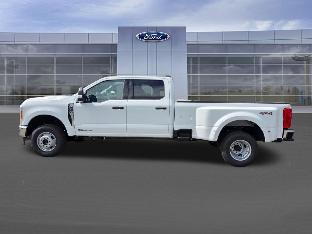 New 2026 Ford F-350 XLT DRW Truck Crew Cab