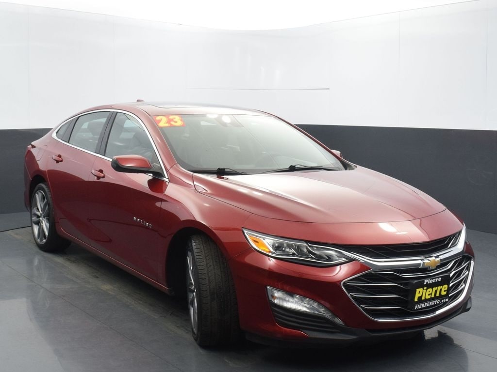 2023 Chevrolet Malibu 2LT photo 3