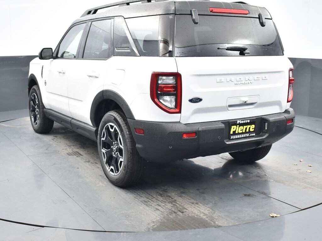 2025 Ford Bronco Sport Outer Banks photo 4