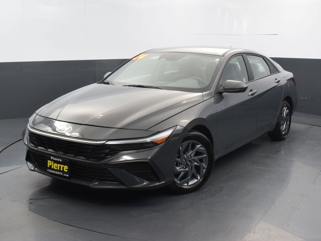 Used 2024 Hyundai Elantra SEL Sedan